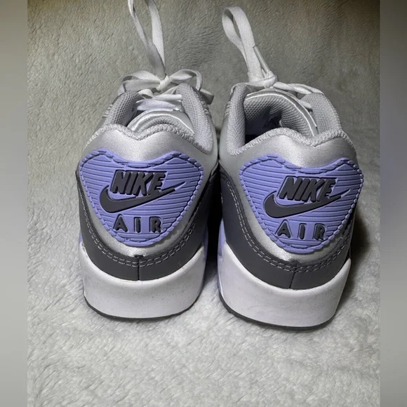 Gently worn Nike Air Max 90 - Picture 3 of 6